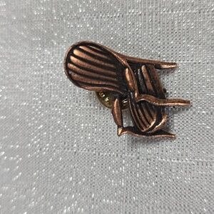 JJ Jonette Copper Tone Georgian Style Vintage Chair Lapel Tack Pin